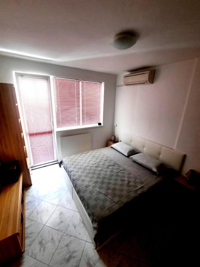 Apartment Міа Varna Esterno foto
