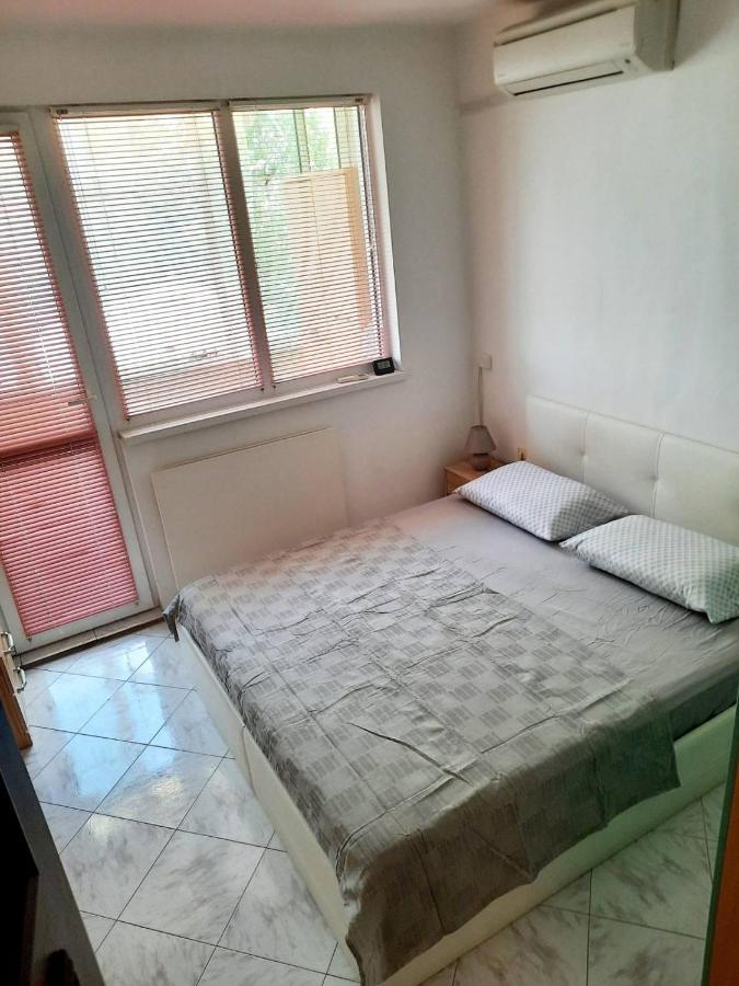 Apartment Міа Varna Esterno foto